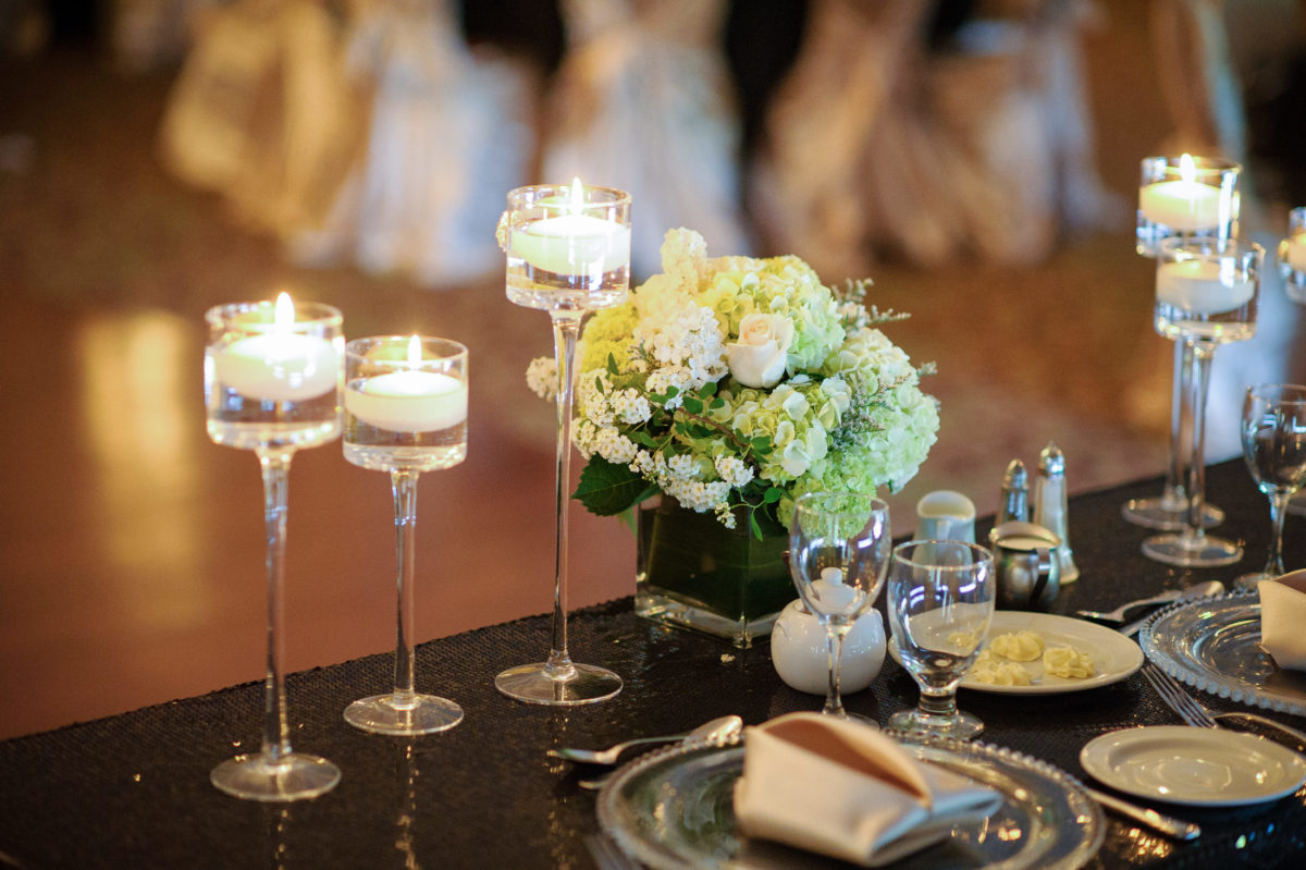 casablanca-hotel-weddings-table-setting